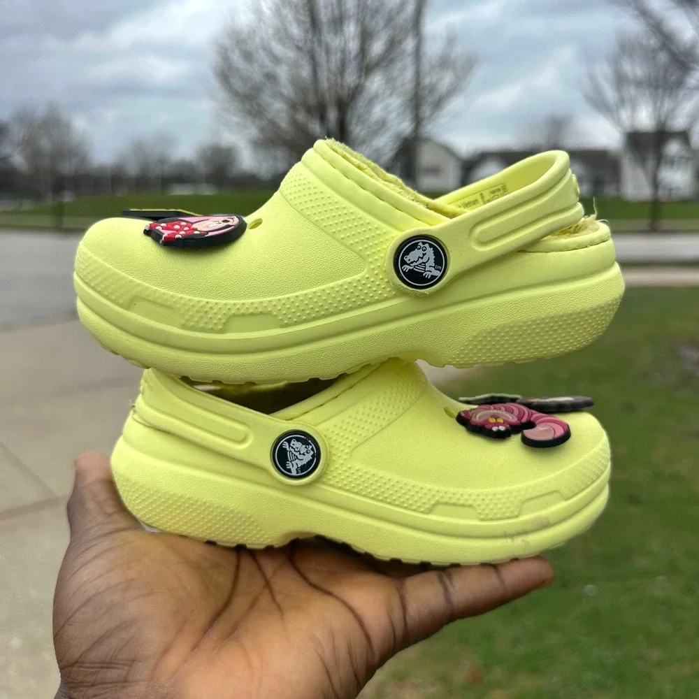 Crocs Kids Classic Lined Crocs With Charms Toddler Size 9 Yellow‎ Shoes